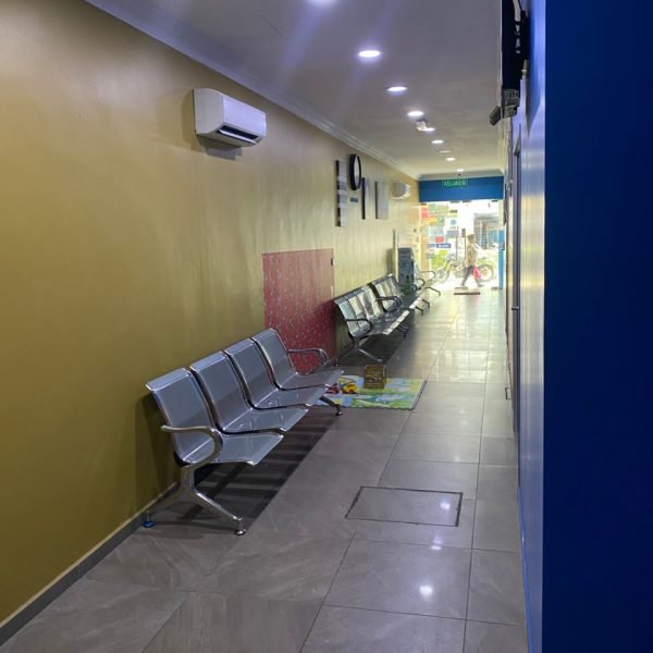 WAITING AREA - BEHIND