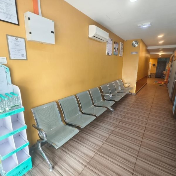 WAITING AREA FRONT III